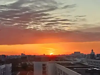 Garsoniera de inchiriat Sector 6 Bucuresti vedere apus